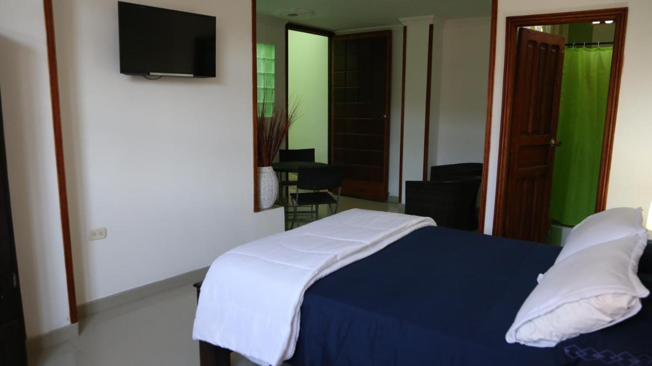 Hostal Pelikan تاجانجا المظهر الخارجي الصورة