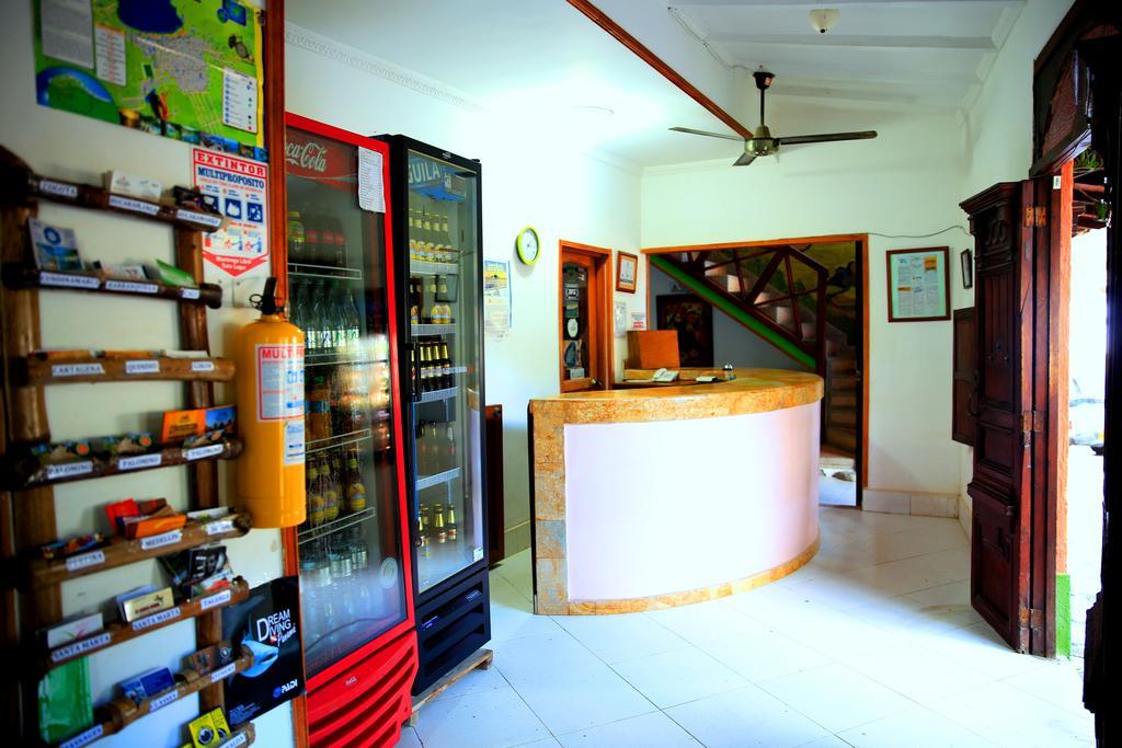 Hostal Pelikan تاجانجا المظهر الخارجي الصورة